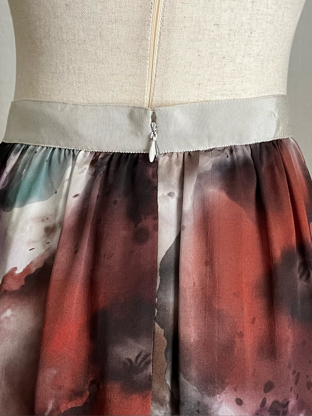 Cluny - Silk Mini Skirt - M - Picture 8 of 14